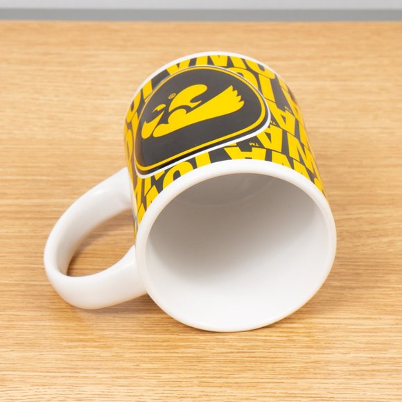 Boetler Brands Collegiate University of Iowa Hawkeyes Embossed 3D Mug Cup - Picture 4 of 4